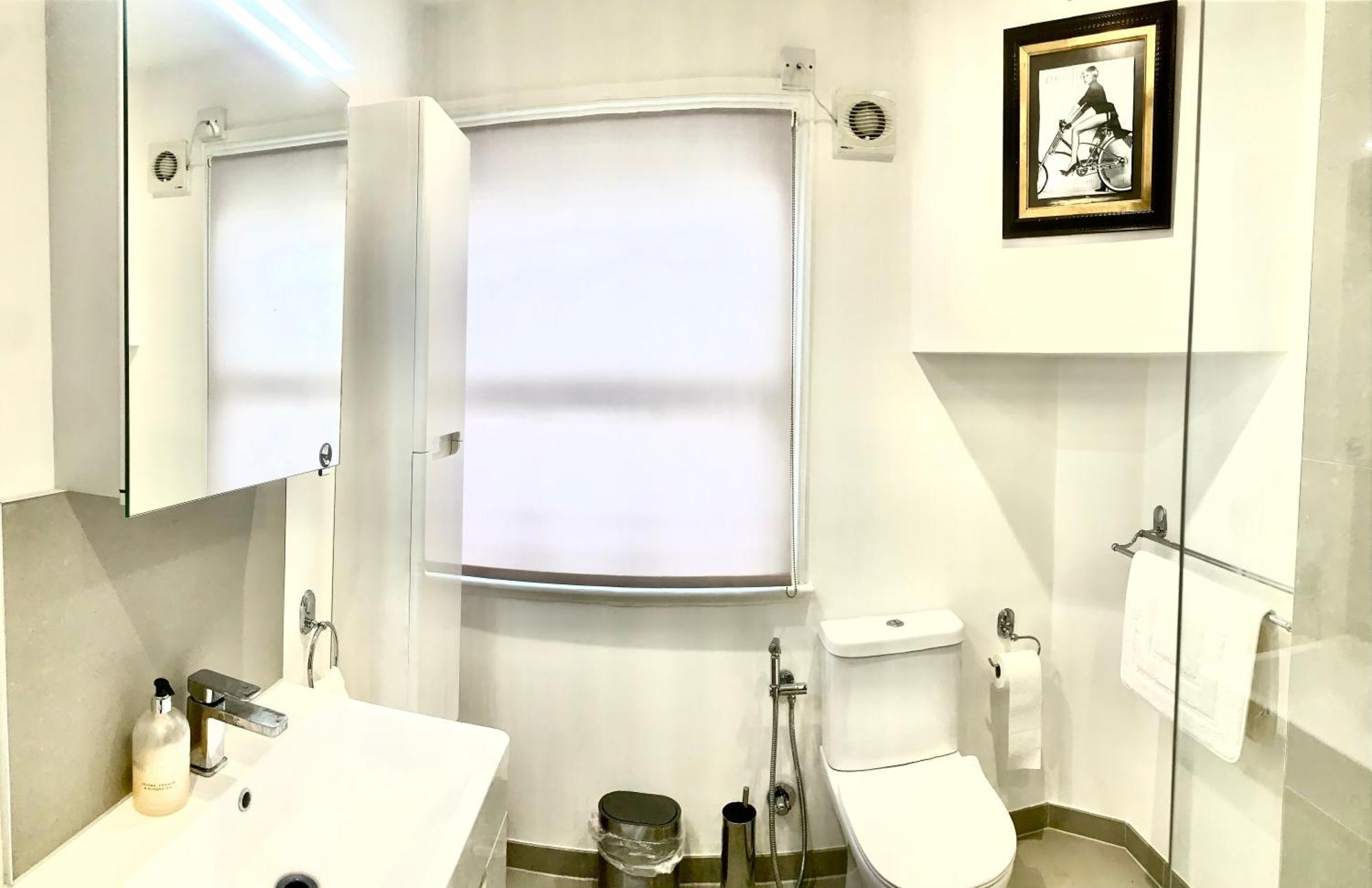 Beautiful 1 Bed Mayfair England Londra
